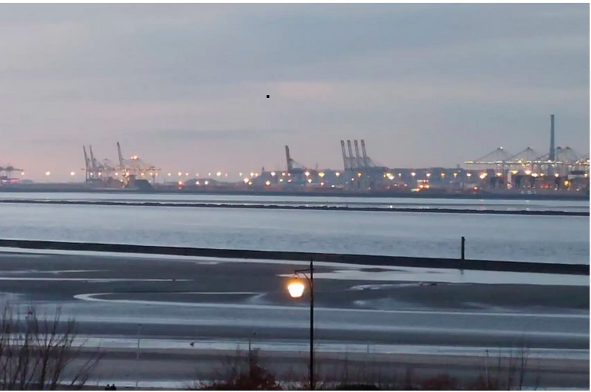 (c) Crédits Photo Respectivement Alain Berger pour Ardans " Coucher de soleil printanier en Baie de seine ", Techninnov, et Gouvernement de la République Française