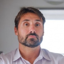 Gardez le contact avec Raphaël de Vittoris Gardez le contact avec Raphaël de Vittoris