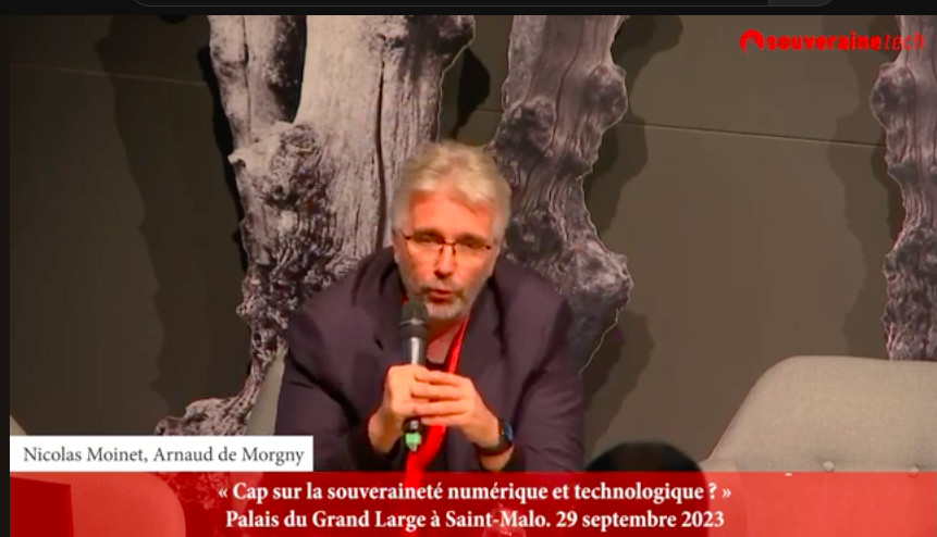 Regardez, c'est ici !