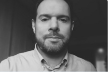 Gardez le contact avec Stéphane Ledoux. Gardez le contact avec Stéphane Ledoux.