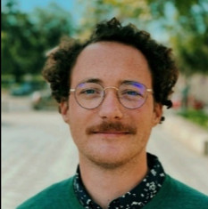 Gardez le contact avec Julien Poisson Gardez le contact avec Julien Poisson