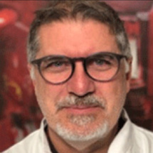 Du petit écran à la réalité : les fictions télévisées popularisent-elles un modèle de management adapté à la gestion des relations internationales ? Par Jan Cédric Hansen Du petit écran à la réalité : les fictions télévisées popularisent-elles un modèle de management adapté à la gestion des relations internationales ? Par Jan Cédric Hansen