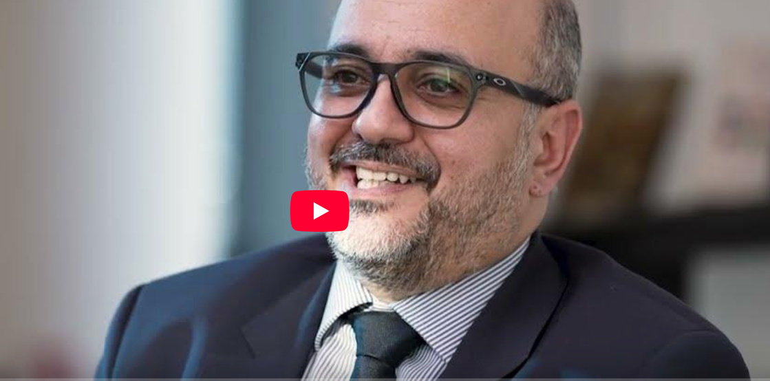 Regardez ! Beyond the Signal par Mounir Rochdi 