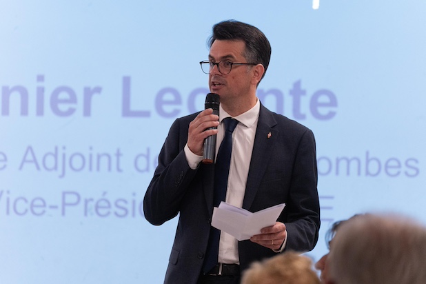 Gardez le contact Gardez le contact