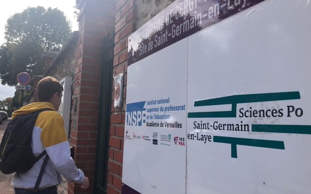 L'université des services et la nouvelle fabrique du pouvoir discret.