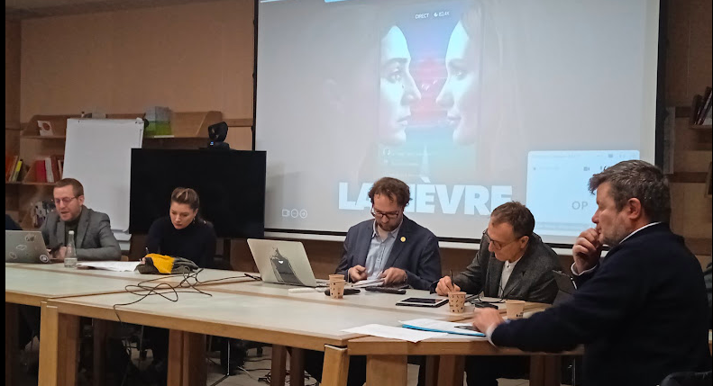 S1. LES DYNAMIQUES D'INFLUENCE DE L'ASTROTURFING : EXPLOITER LA CONFIANCE POUR LA MANIPULER. (ACCS)