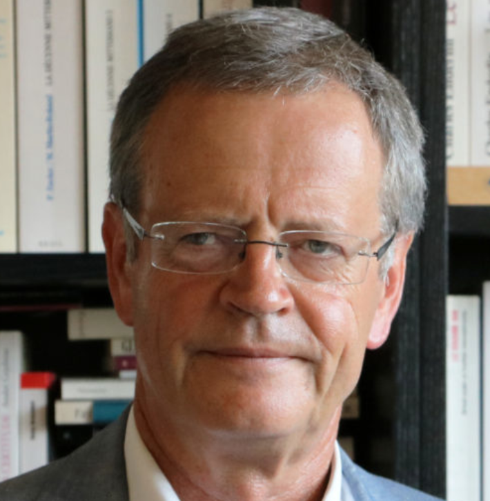 Regardez ! Déclinocène : Quand les Crises ne Finissent Plus. Alain Bauer s'entretient avec Pascal Boniface