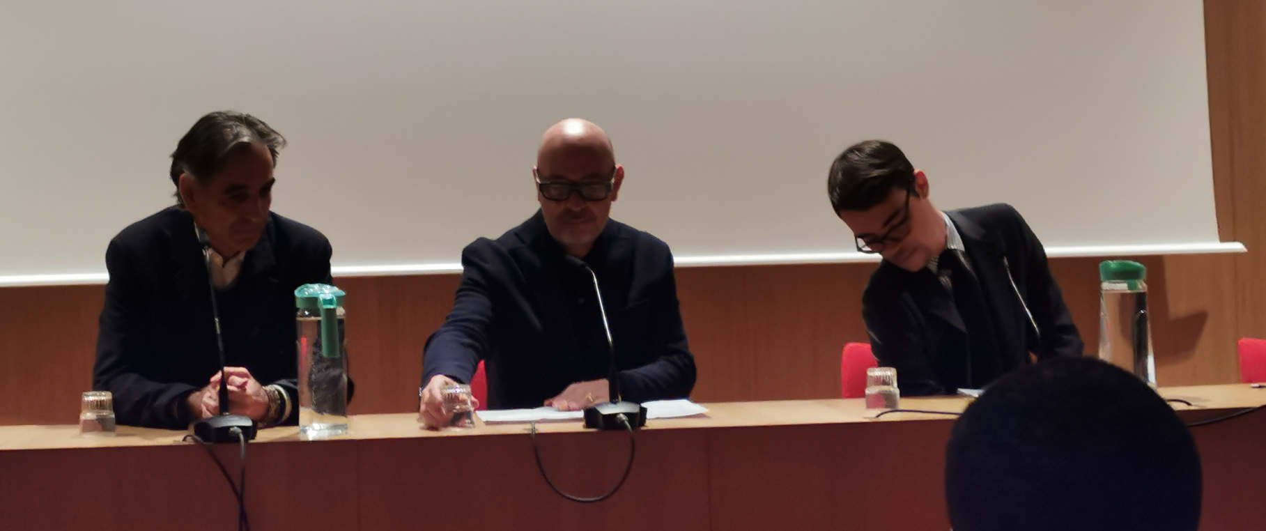 L'Intelligence Économique Face à la Crise : Regards Croisés pour le XXIe Siècle