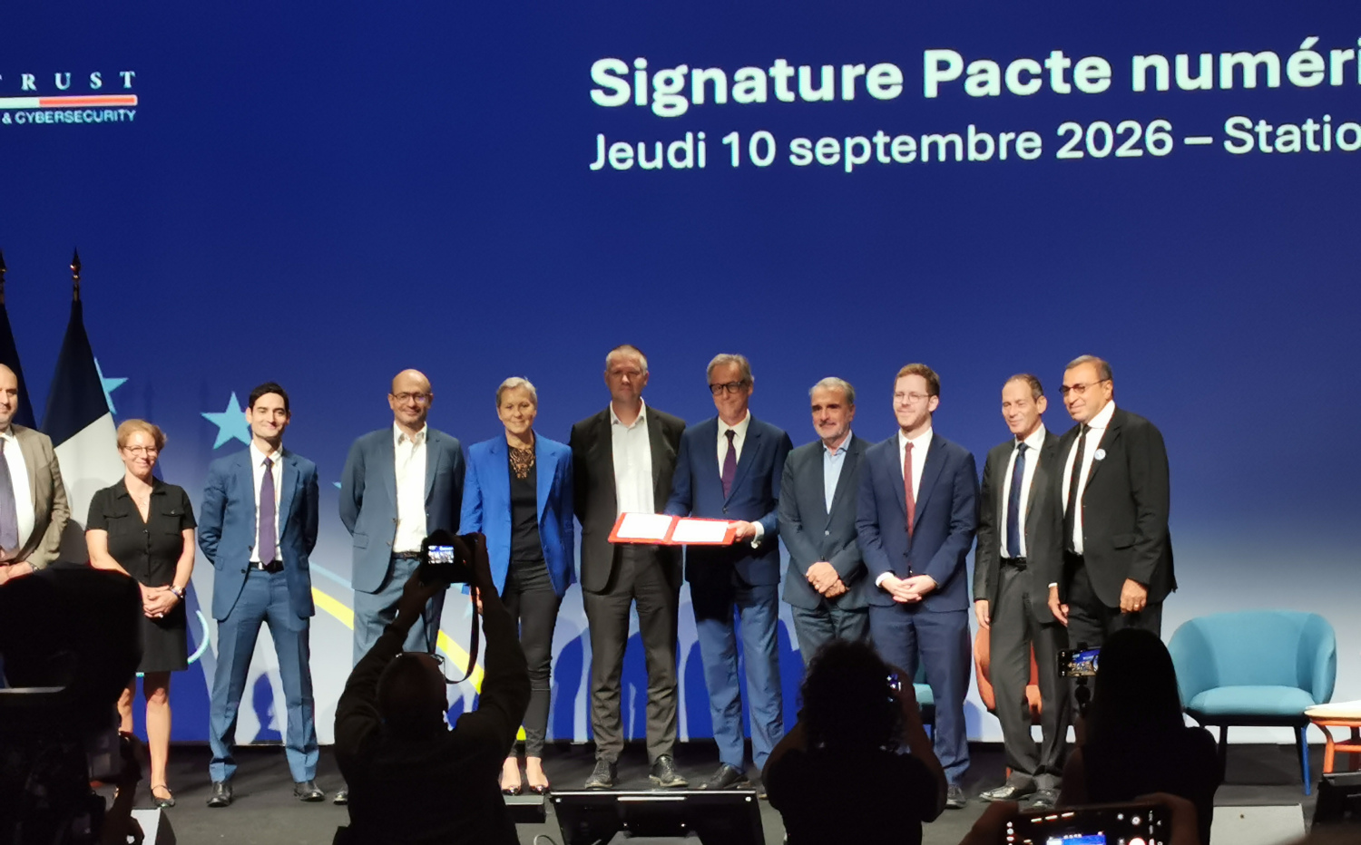 Signature du pacte numérique Crédit David Commarmond